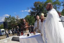 Osveštan spomenik na Oblju u znak sjećanja na 472 srpske žrtve