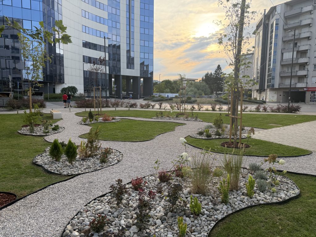 Novo blokovsko zelenilo u Ulici Prvog krajiškog korpusa