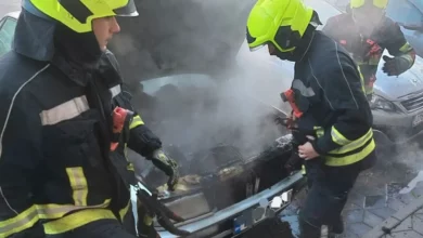 Požar na automobilu u Banjaluci: Vatrogasci gasili vatru u Kozarskoj ulici