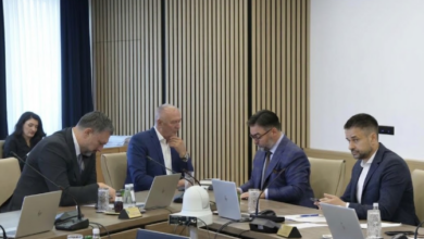 Savjet ministara BiH rješava spor oko glasanja državljana Srbije i diplomatskih tačaka