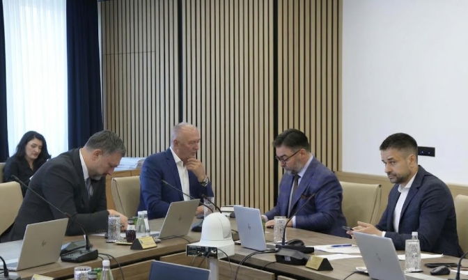 Savjet ministara BiH rješava spor oko glasanja državljana Srbije i diplomatskih tačaka