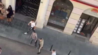 Žestoka tuča u centru Sarajeva: Letjele stolice i flaše