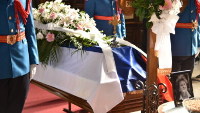 Služeno opijelo Biljani Plavšić u Crkvi Svete Trojice