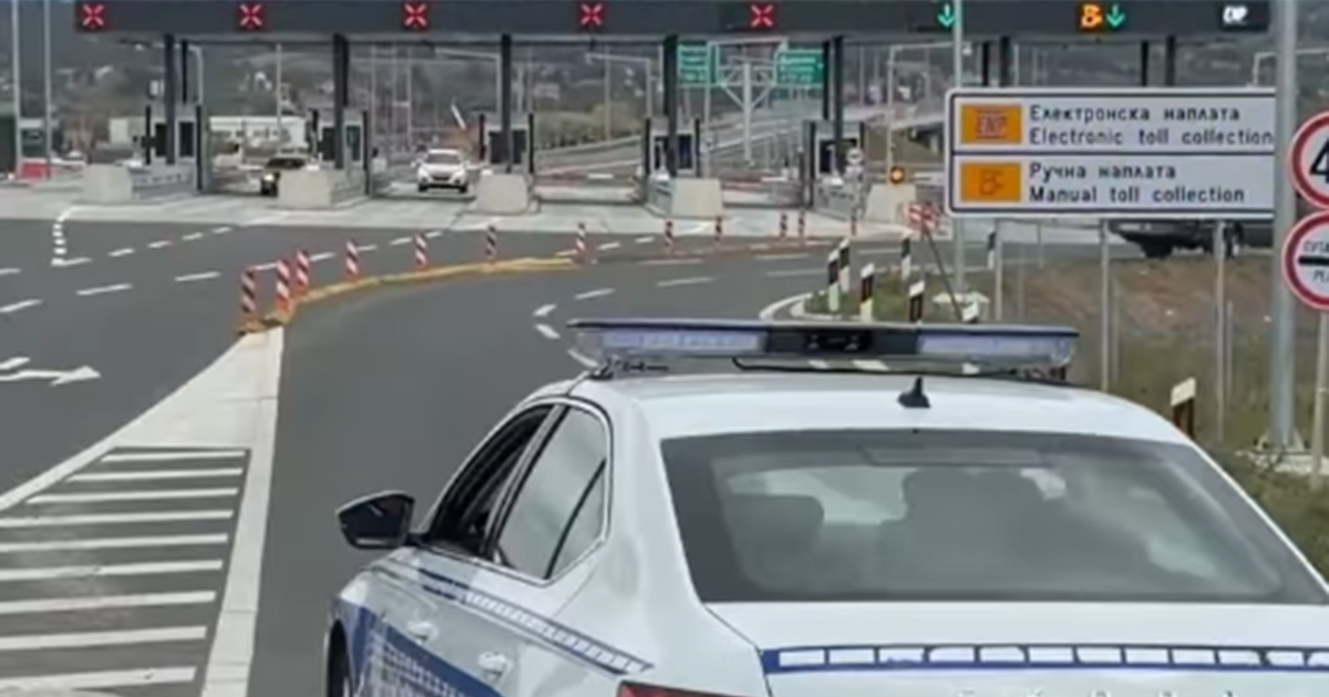 Potjera na auto-putu: Vozač kombija bježao od policije u suprotnom smjeru