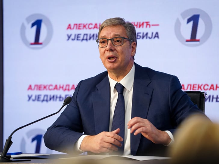 Aleksandar Vučić poručio da dostojanstveno prihvata poraz