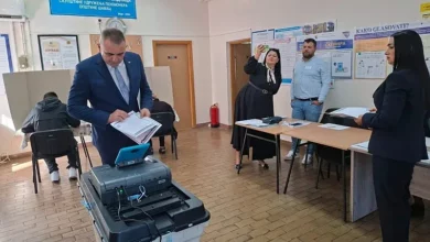 Premijer Savo Minić glasao na biračkom mjestu u Šamcu
