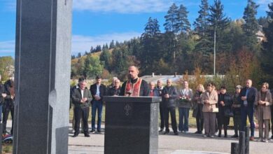 Služen pomen za poginule radnike preduzeća Famos-Koran
