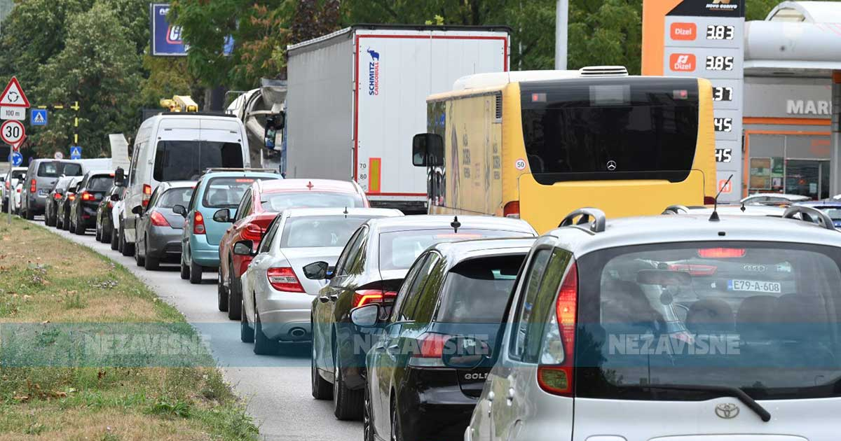 Saobraćajni kolaps na ulicama: Banjaluka broji rekordnih 103.357 registrovanih vozila