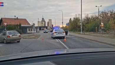 Udes u Bijeljini kod Poljoprivredne škole: Saobraćaj usporen nakon nezgode