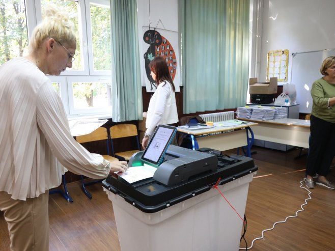 Glasanje u Beogradu završeno uz odziv od 73 odsto birača