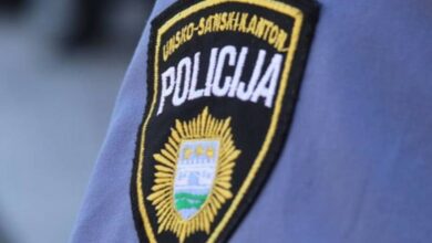 Pretresi u Cazinu: Oduzeta droga i digitalna vaga, osumnjičeni priveden