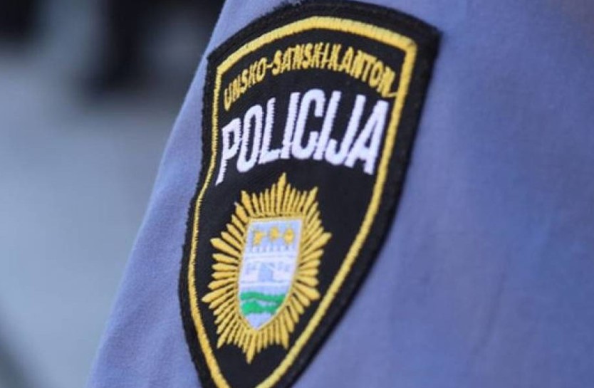 Pretresi u Cazinu: Oduzeta droga i digitalna vaga, osumnjičeni priveden