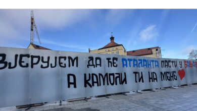 Duhovita poruka u centru Banjaluke privukla pažnju pred meč Borca i Atalante