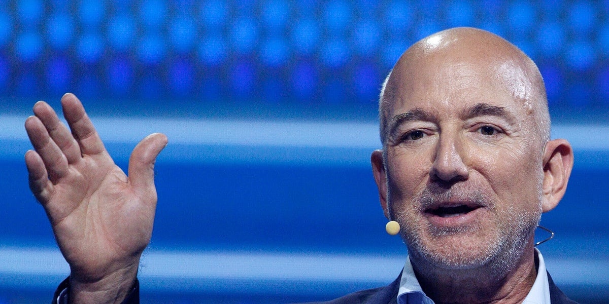 Bezos: Uz umjetnu inteligenciju možemo raditi tri dana sedmično