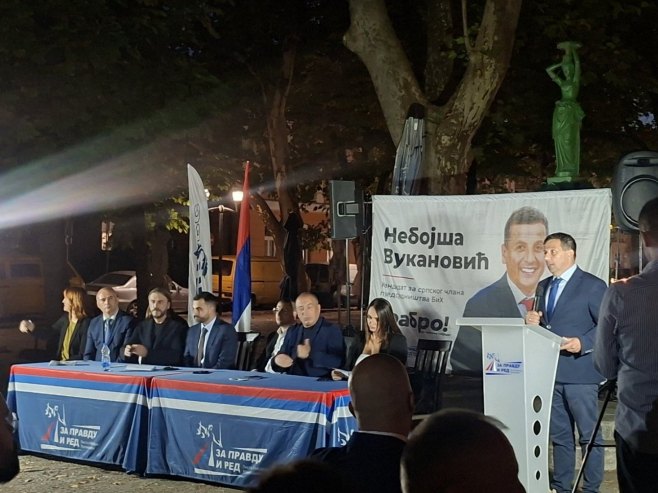 Nebojša Vukanović sa tribine u Trebinju: Svaki glas je važan