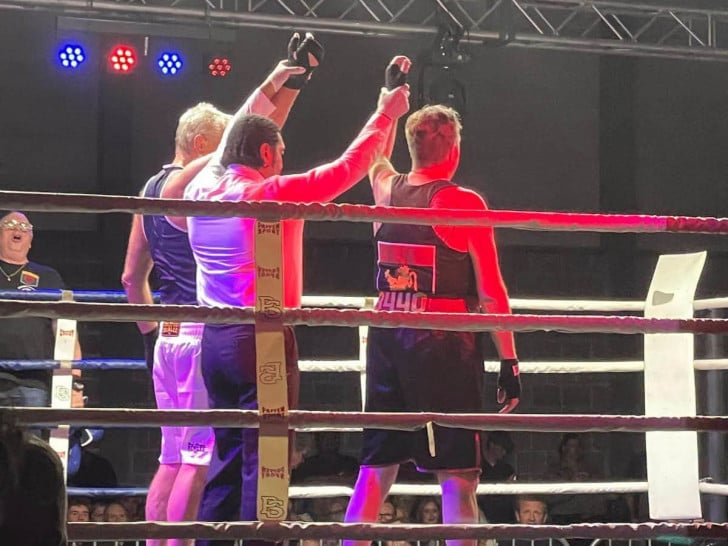 Boks-meč belgijskih političara završen neriješeno nakon tri runde