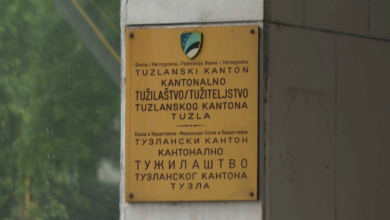 Optužen Tuzlak za pokušaj ubistva: Pijan nožem nasrnuo na komšinicu