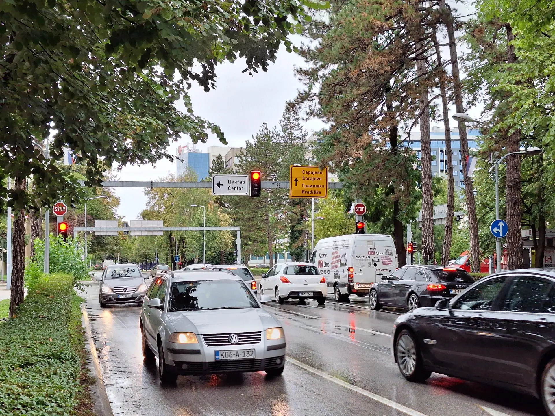 Zašto saobraćajni kolaps u Banjaluci postaje svakodnevica i zašto kružni tokovi ne rješavaju problem