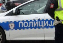 Mladić iz Tivta osumnjičen da je ukrao službeni automobil i slupao ga tokom bjekstva
