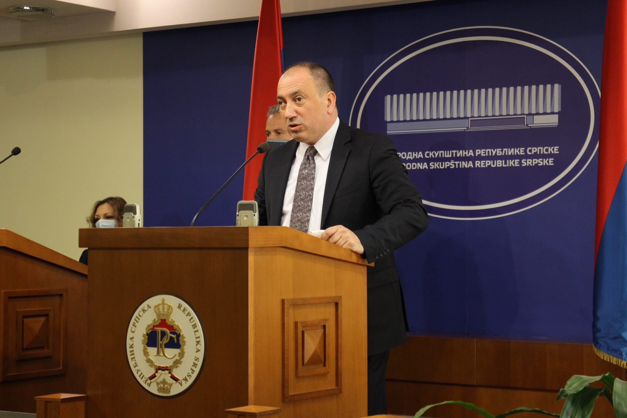 Upitna isplata Rašidu Serdarovu: Crnadak traži odgovore od nove vlasti