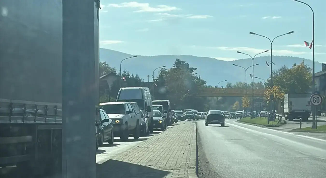 Dva udesa kod Centruma izazvala saobraćajni kolaps u Banjaluci