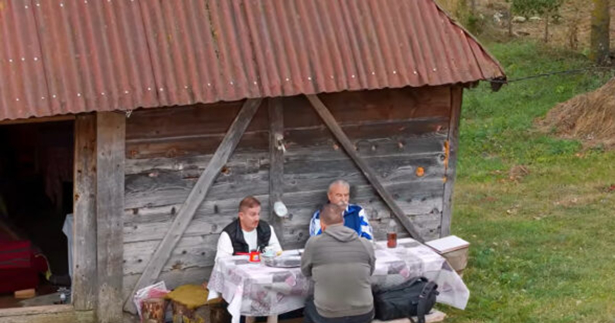 Život na Pešterskoj visoravni: Odgajili devetoro mališana u jednoj drvenoj sobi bez struje
