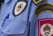 Težak udes u Laktašima zaustavio saobraćaj: Sudarili se automobil i motocikl