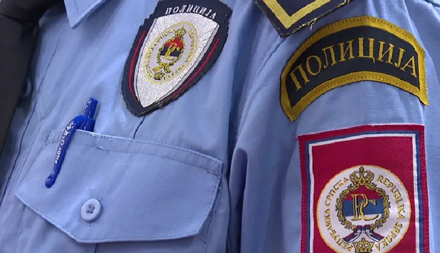 Težak udes u Laktašima zaustavio saobraćaj: Sudarili se automobil i motocikl