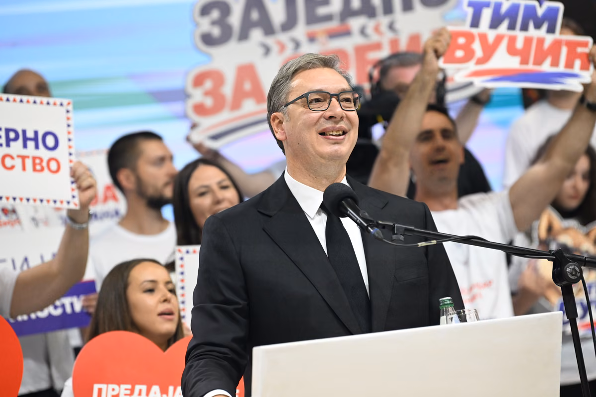 Završni predizborni skup liste Ujedinjena Srbija: Vučić najavio rast primanja