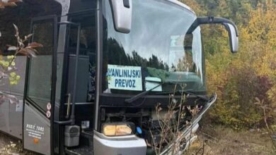 Nezgoda na putu prema Goraždu: Autobus sa igračima Famosa sletio sa kolovoza