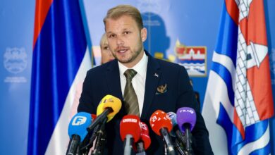 Draško Stanivuković i šefovi odborničkih klubova u petak o budžetu