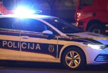 Sudar tramvaja i automobila u naselju Sokolović Kolonija: Jedna osoba povrijeđena