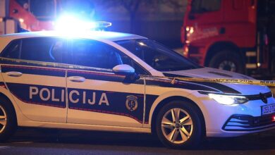Sudar tramvaja i automobila u naselju Sokolović Kolonija: Jedna osoba povrijeđena
