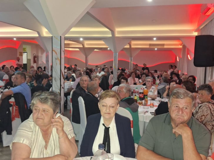 Međunarodni dan starijih lica obilježen u Novom Gradu uz prisustvo više stotina najstarijih sugrađana