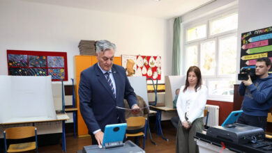 Siniša Karan glasao na biračkom mjestu u Banjaluci