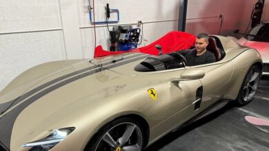 Viktor Živojinović privukao pažnju: Pozirao u automobilu vrijednom tri miliona evra