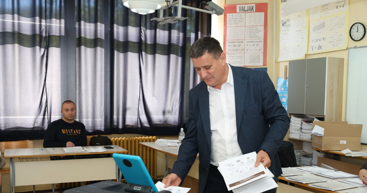 Vlado Đajić glasao na biralištu u Obilićevu