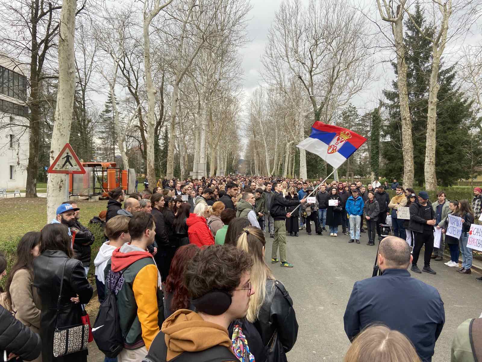 Komemorativni skup u kampusu: Banjalučani 1. novembra odaju počast stradalima u Novom Sadu