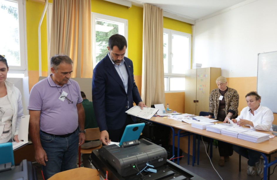 Igor Dodik glasao u Banjaluci: Pozvao građane da izađu na birališta