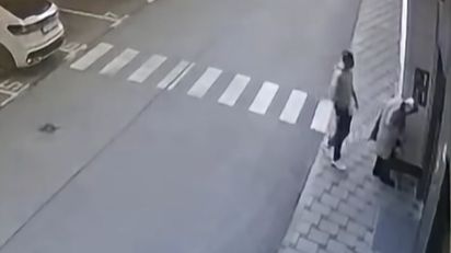 Opljačkana starija žena u centru Sarajeva: Nadzorne kamere snimile incident