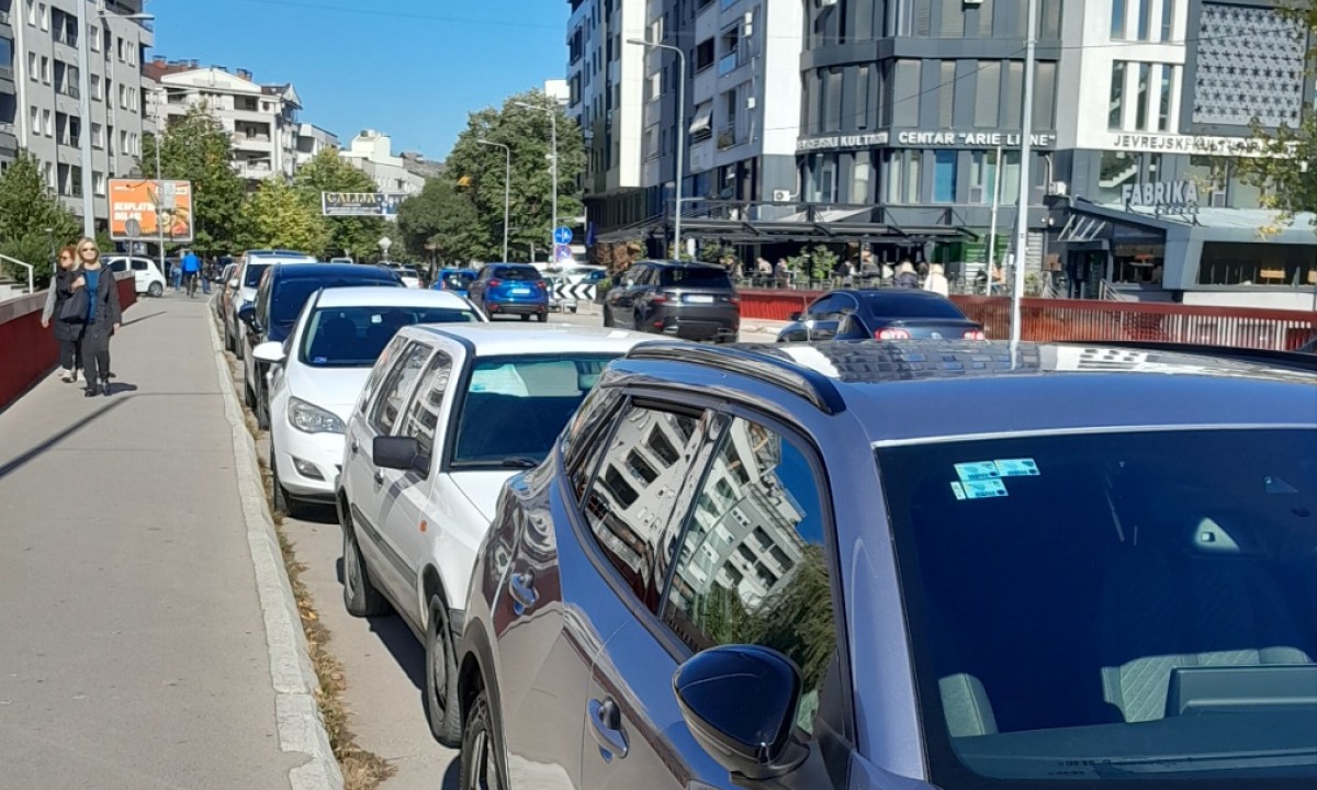Blokada na Venecija mostu: Vozači zaposjeli stazu za bicikliste i pješake