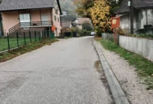 Mještani Desne Novoselije tri godine čekaju trotoare i ležeće policajce