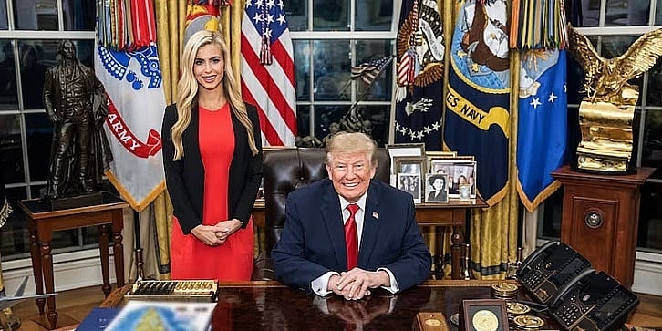 Zamućena mapa na radnom stolu Donalda Trampa izazvala pometnju