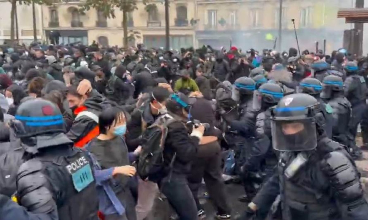 Masovni protesti u Francuskoj: Pariz na nogama uz jake policijske snage