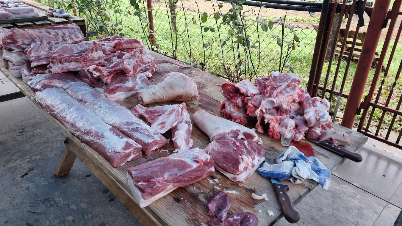 Kako da domaća slanina bude savršena i bez greške u sušenju