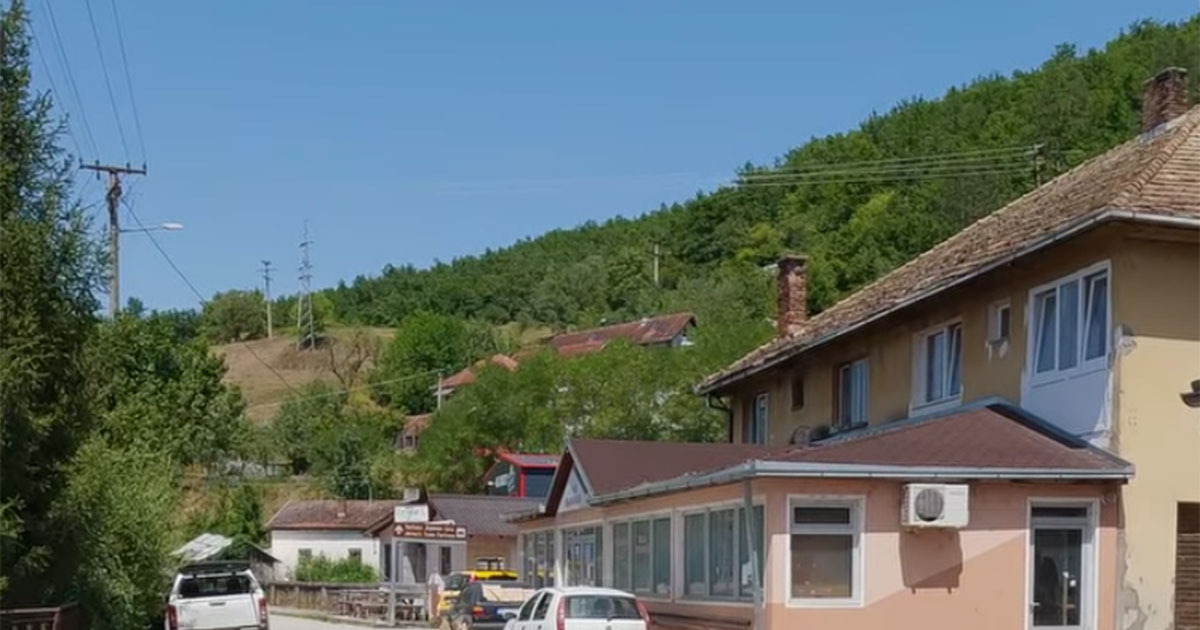 Granica u Međurečju dijeli imanja, njive i seosko groblje
