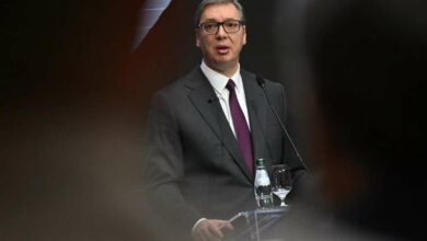 Studentske liste pobijedile na izborima, Vučić: bolje u zatvoru nego sjediti pored tebe
