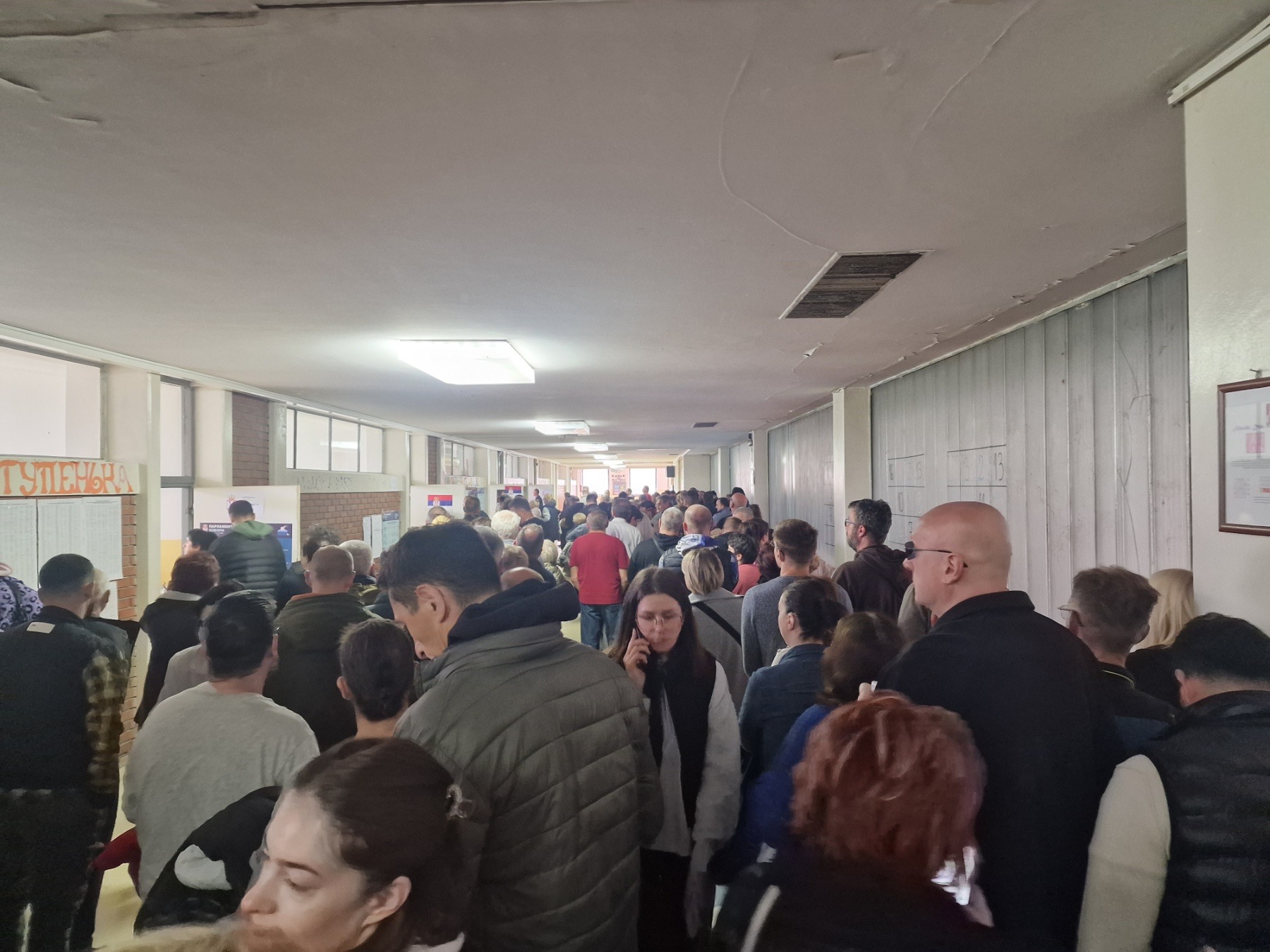 Izlaznost u Srbiji do 20 časova dostigla 69,7 odsto birača