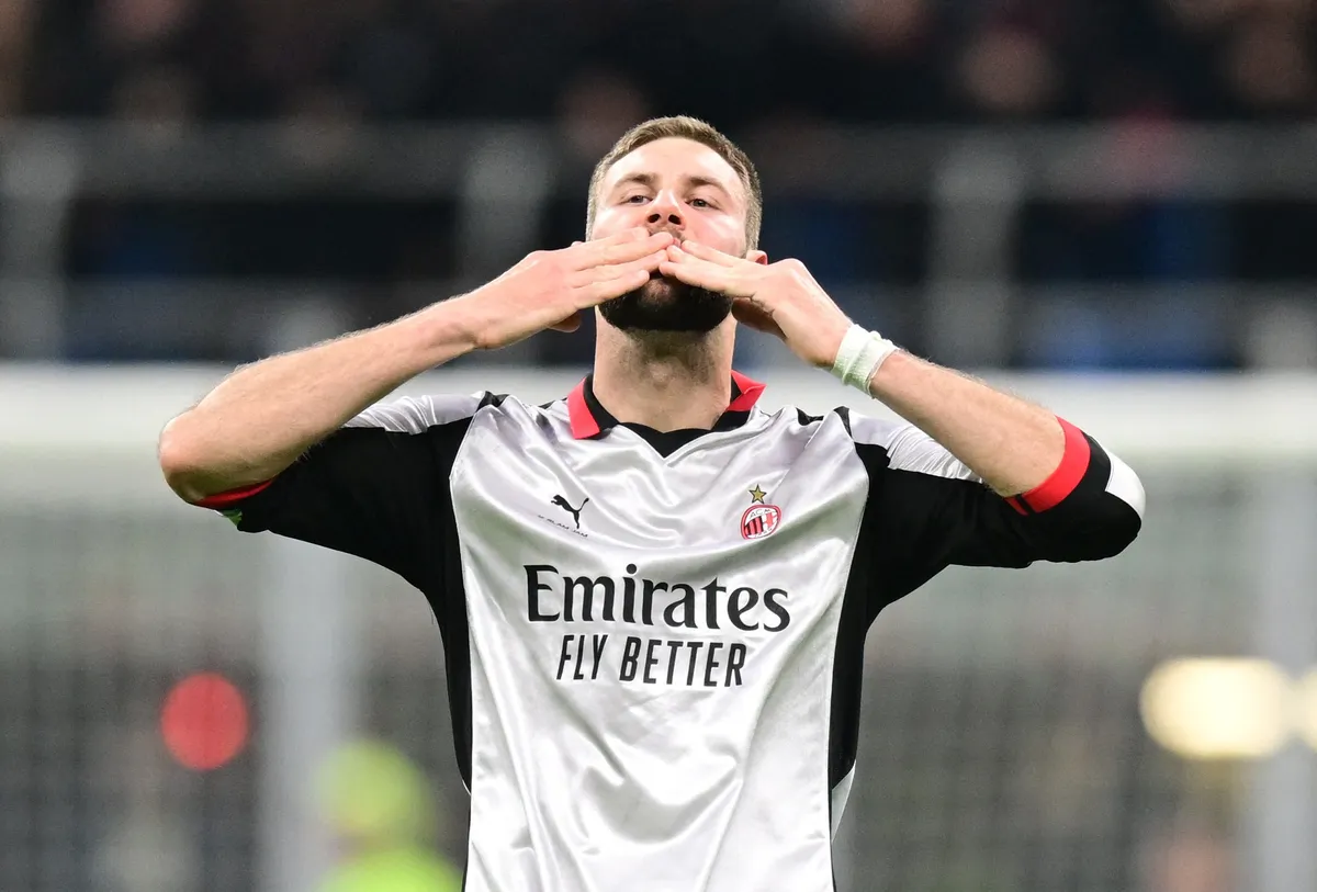 Strahinja Pavlović produžio ugovor sa Milanom do 2031. godine