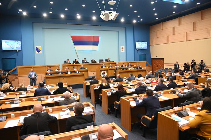 Novi raspored mandata u parlamentu Srpske nakon prebrojavanja glasova poštom